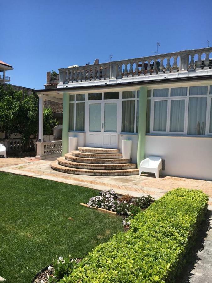 Secret Garden - Suites & Apartments Vasto Exterior photo